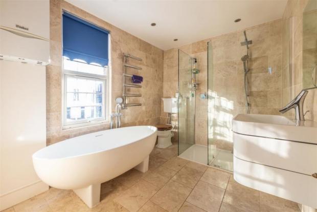 St Albans & Harpenden Review: The modern bathroom. (Rightmove)