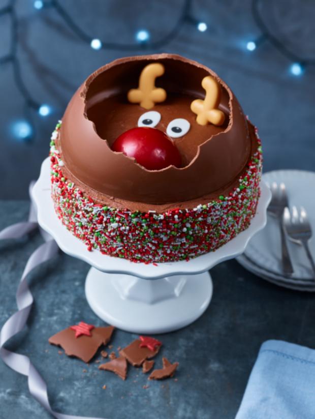 St Albans & Harpenden Review: Double Smash ‘Jingle’ Reindeer Cake (Asda)